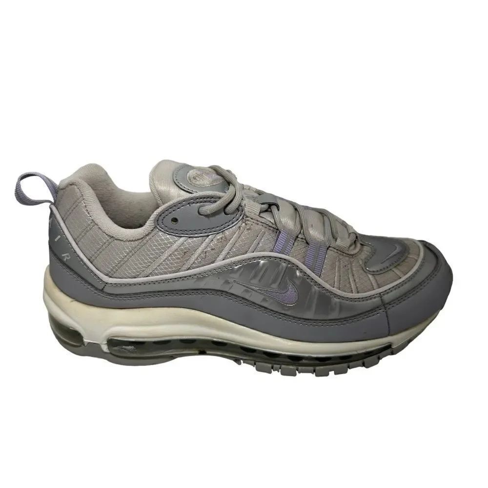 Women’s Nike air max size 8 Gray athletics shoes